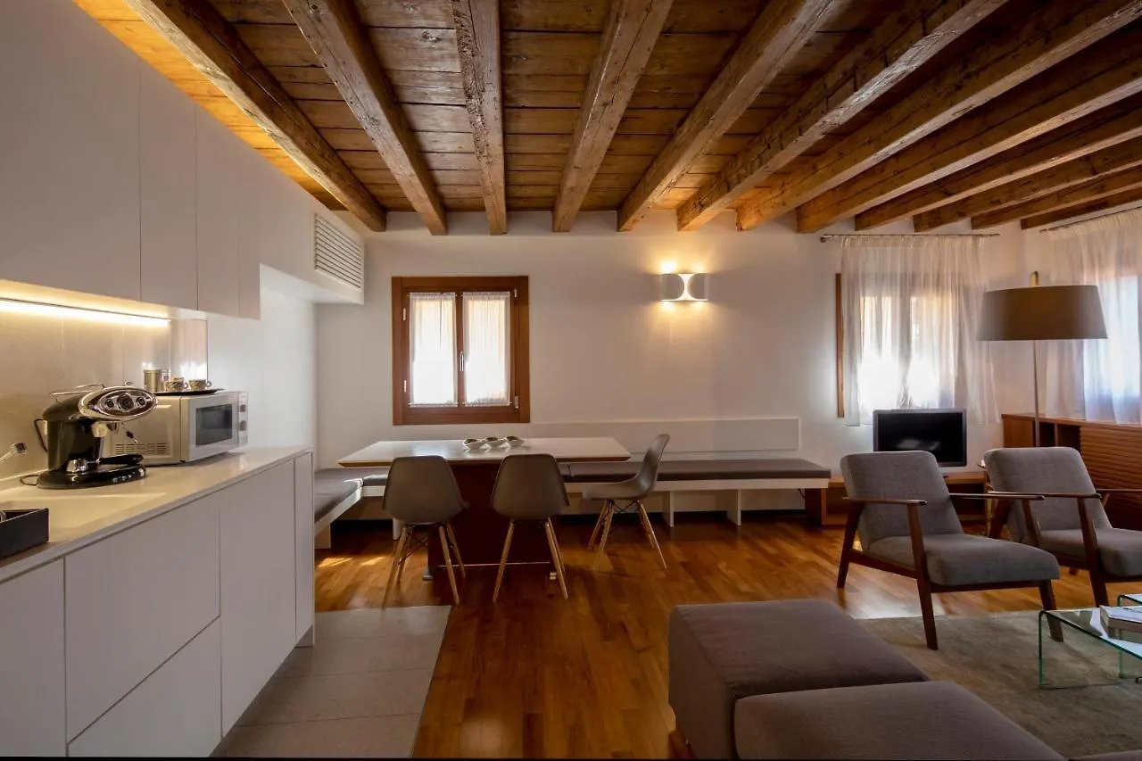 Ca' della Scimmia-The Welcomist in Venezia