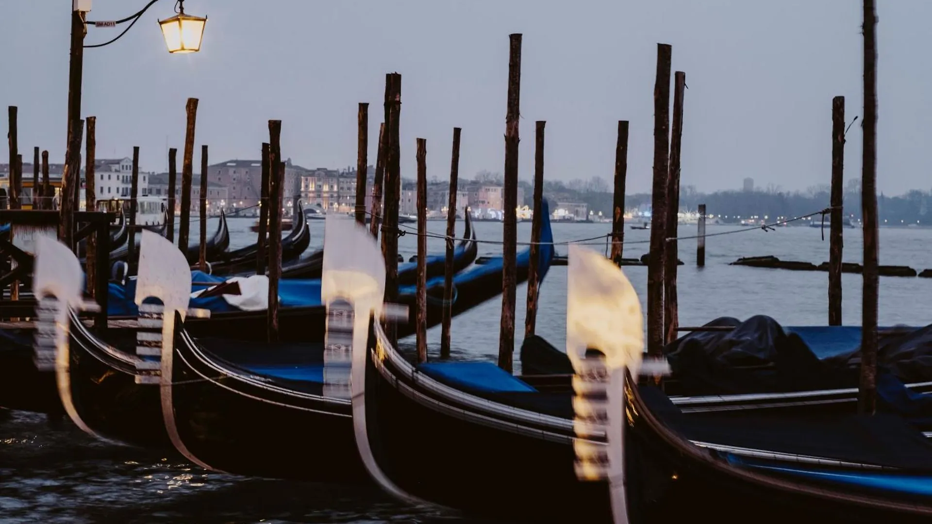 Ca' Della Scimmia - Rialto Bridge, Veneza 0*,